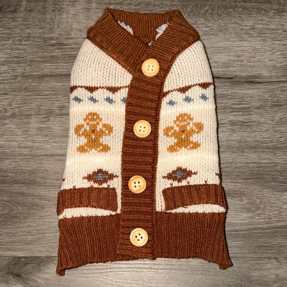 ❤️🔥Firm Price❤️🔥Brown and Cream Dog Sweater with Gingerbread Design